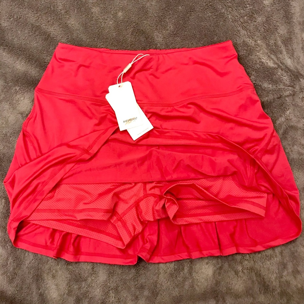 Tennis skirt with shorts under
